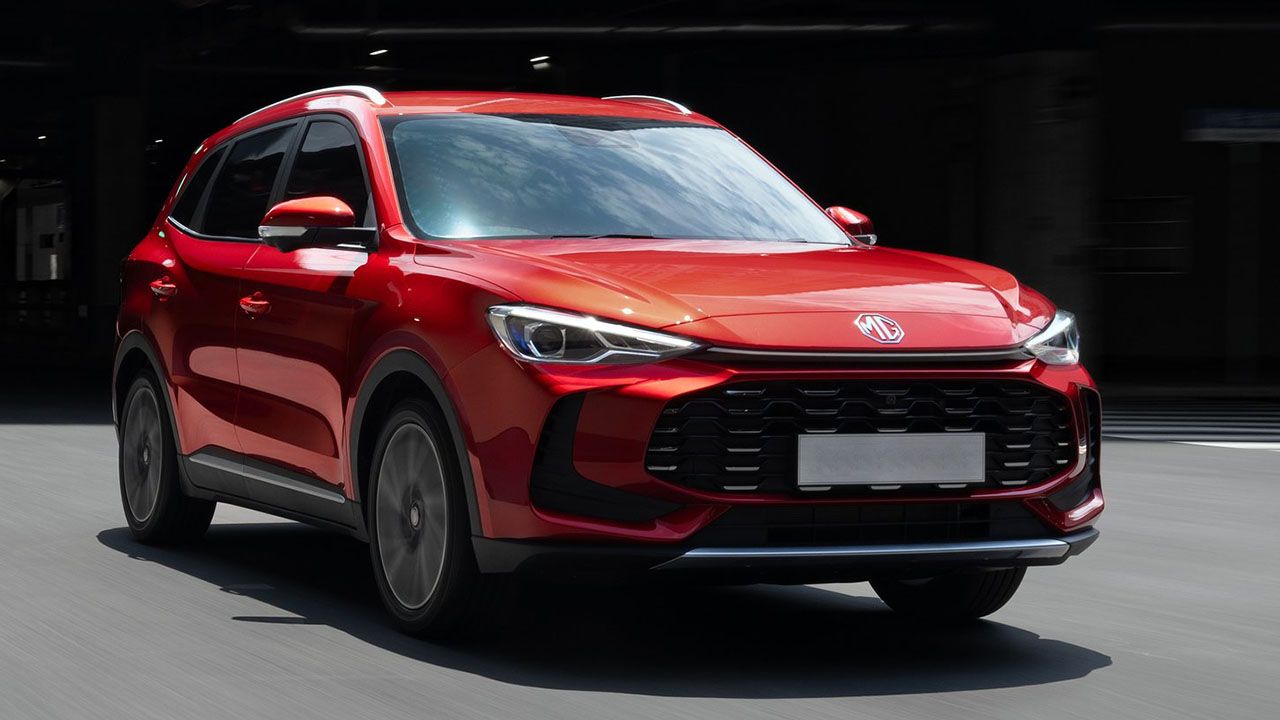 Llega el nuevo MG ZS de gasolina, estos son los precios del SUV que pondrá en apuros a Dacia y EBRO 
