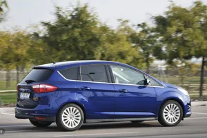 Ford C-MAX 1.6 Ti-VCT GLP: Motorización, comportamiento y economía (II)